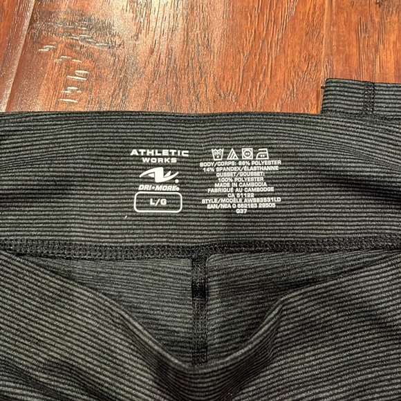 Athletic works cropped leggings - Picture 4 of 4